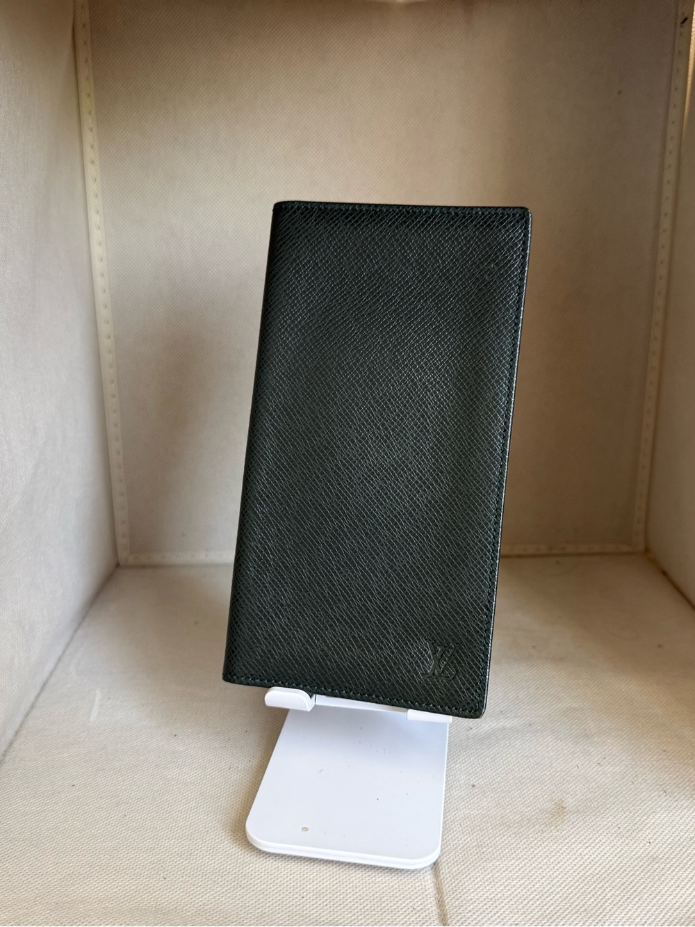 LOUIS VUITTON Porte Valeurs Carte Credit Long Wallet Taiga Leather Dark Green